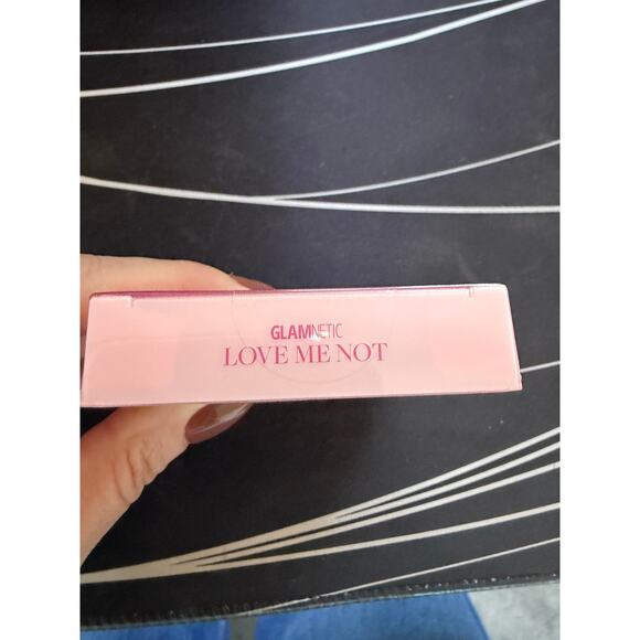 New Glamnetic Love Me Not Press on Nails - Picture 4 of 4